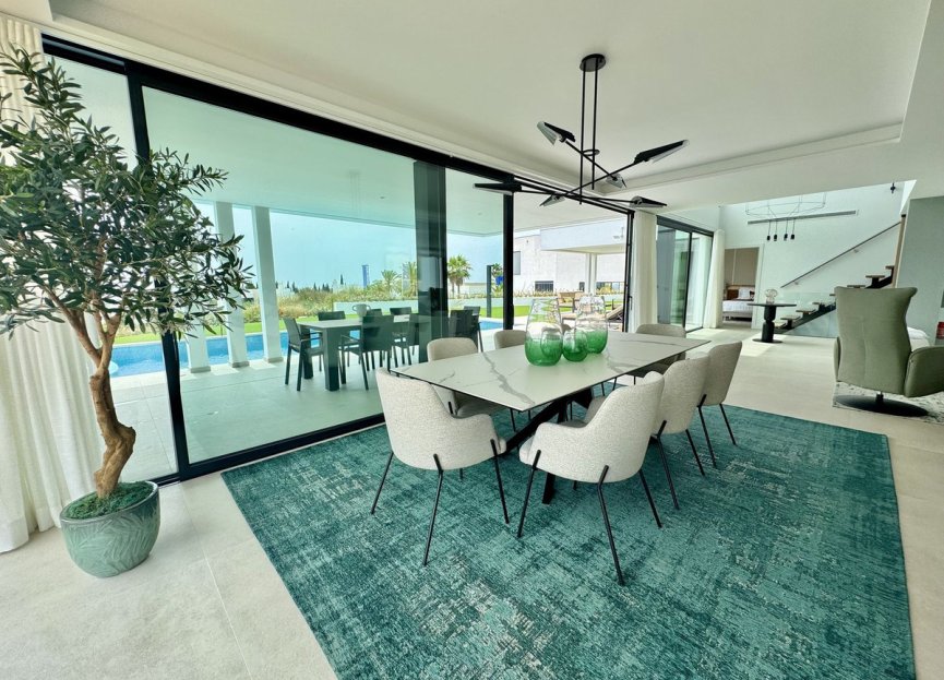 Resale - House - Detached Villa - Estepona - Cancelada