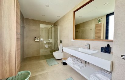 Resale - House - Detached Villa - Estepona - Cancelada