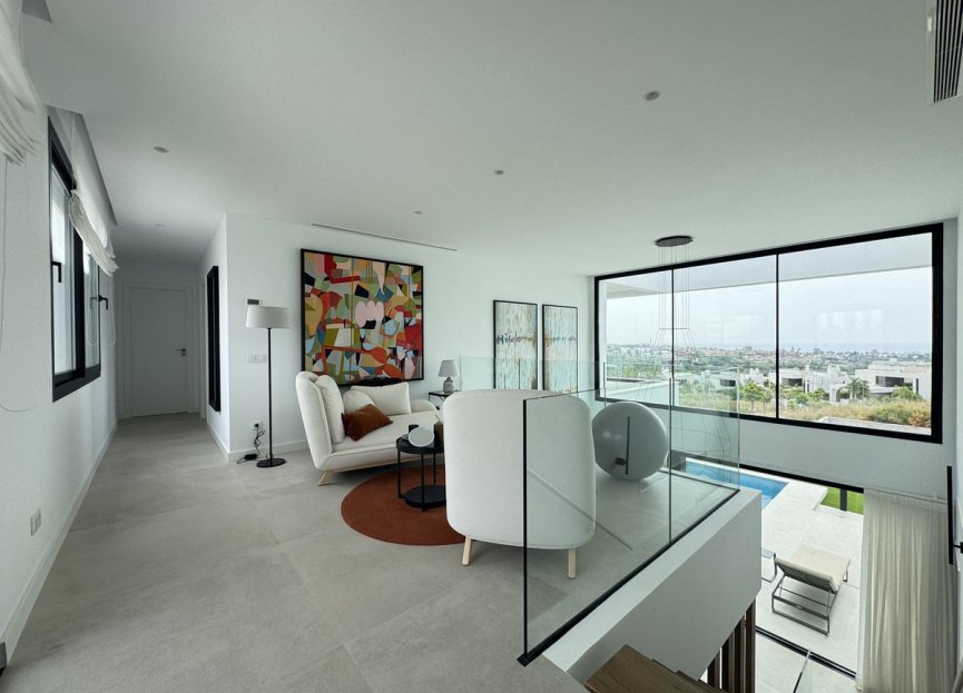 Resale - House - Detached Villa - Estepona - Cancelada