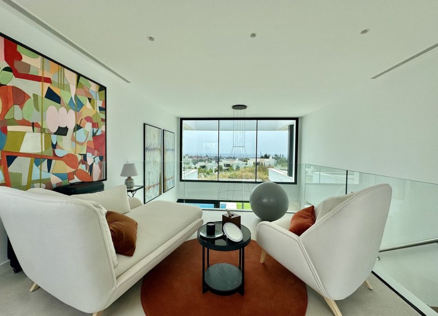 Resale - House - Detached Villa - Estepona - Cancelada