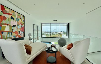 Resale - House - Detached Villa - Estepona - Cancelada