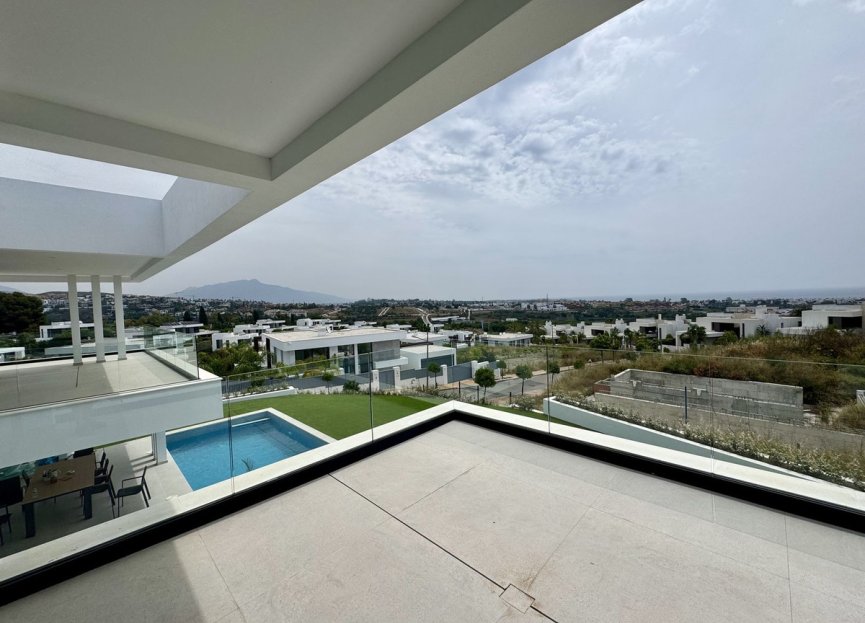 Resale - House - Detached Villa - Estepona - Cancelada