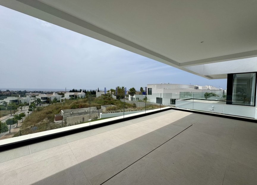 Resale - House - Detached Villa - Estepona - Cancelada