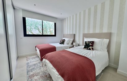 Resale - House - Detached Villa - Estepona - Cancelada