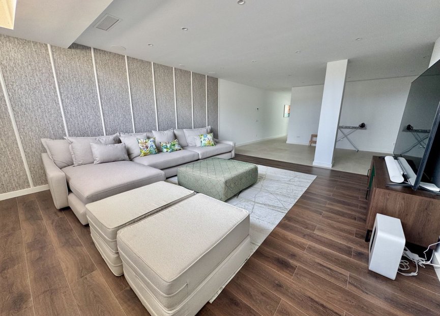 Resale - House - Detached Villa - Estepona - Cancelada