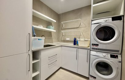 Resale - House - Detached Villa - Estepona - Cancelada