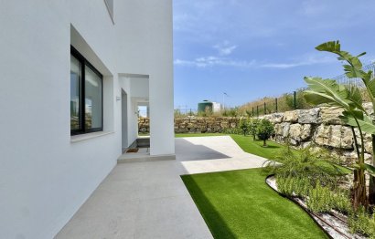 Resale - House - Detached Villa - Estepona - Cancelada