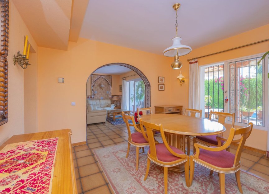 Resale - House - Detached Villa - Marbella - Marbella Centro