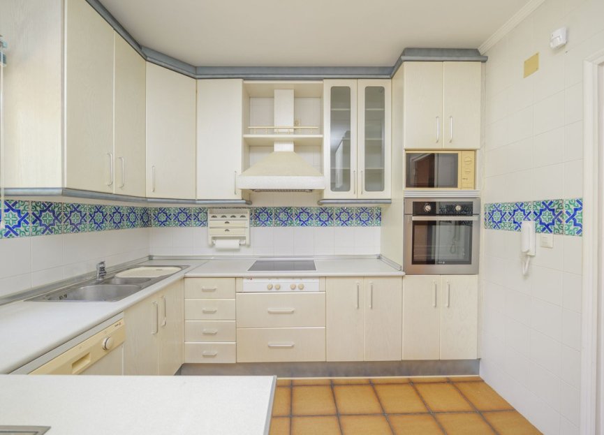 Resale - House - Detached Villa - Marbella - Marbella Centro