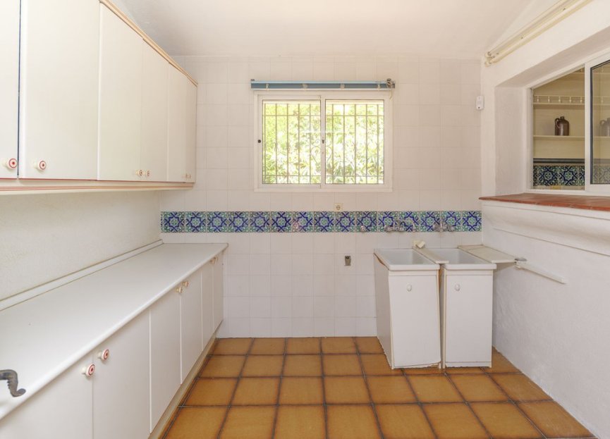 Resale - House - Detached Villa - Marbella - Marbella Centro