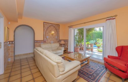 Resale - House - Detached Villa - Marbella - Marbella Centro