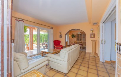 Resale - House - Detached Villa - Marbella - Marbella Centro