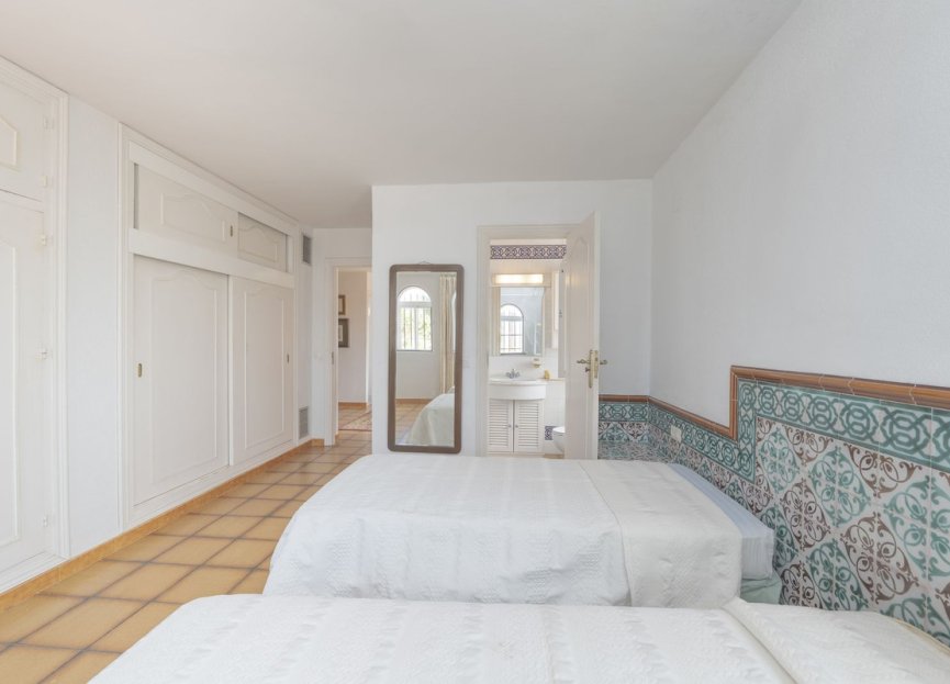 Resale - House - Detached Villa - Marbella - Marbella Centro