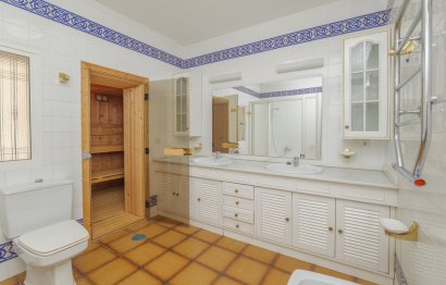 Resale - House - Detached Villa - Marbella - Marbella Centro