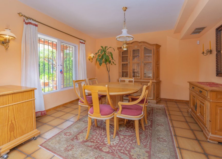 Resale - House - Detached Villa - Marbella - Marbella Centro