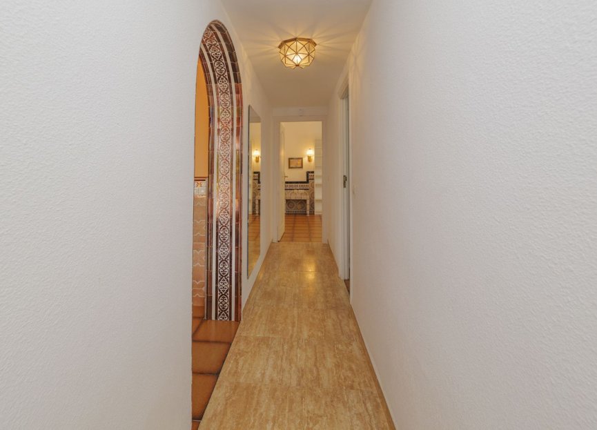 Resale - House - Detached Villa - Marbella - Marbella Centro