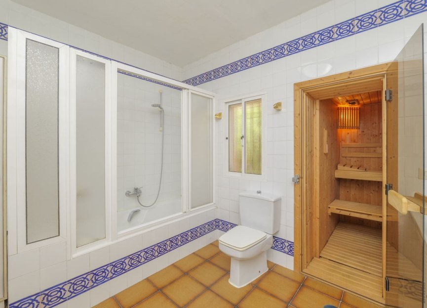 Resale - House - Detached Villa - Marbella - Marbella Centro