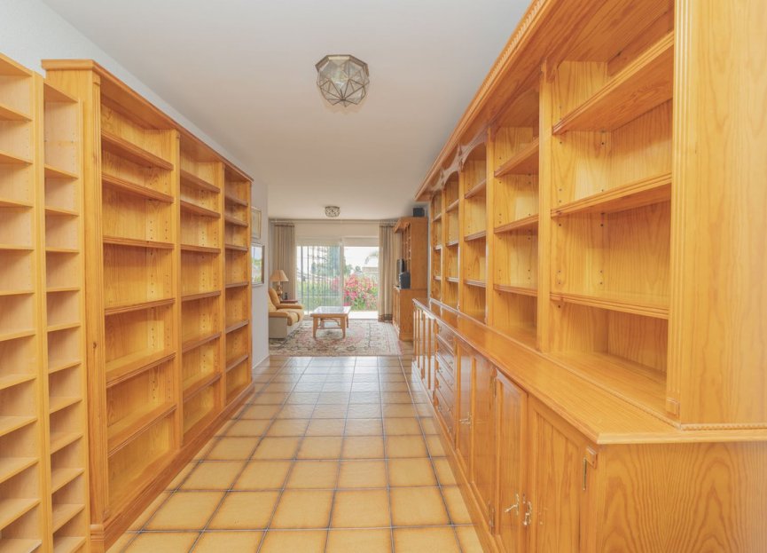 Resale - House - Detached Villa - Marbella - Marbella Centro