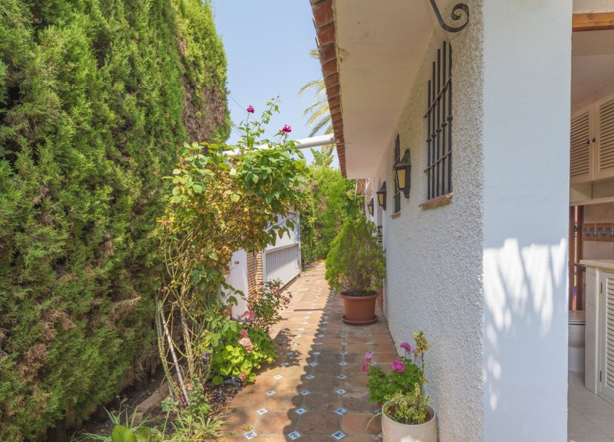 Resale - House - Detached Villa - Marbella - Marbella Centro