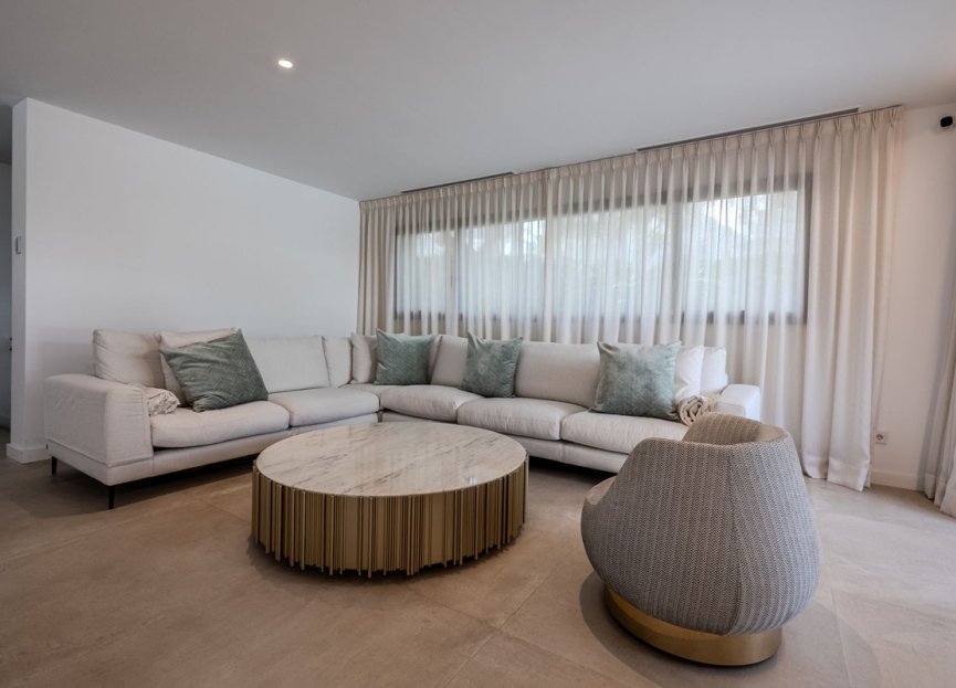 Resale - House - Detached Villa - Marbella - Puerto Banús