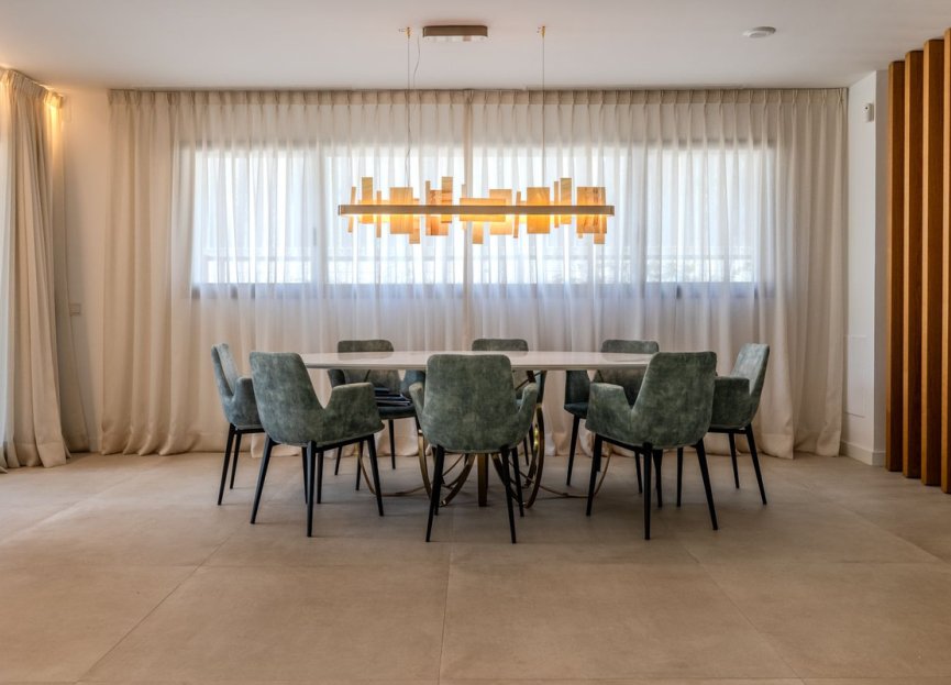 Resale - House - Detached Villa - Marbella - Puerto Banús