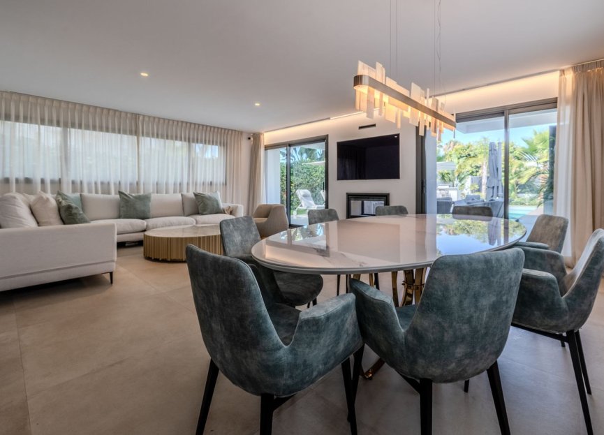 Resale - House - Detached Villa - Marbella - Puerto Banús