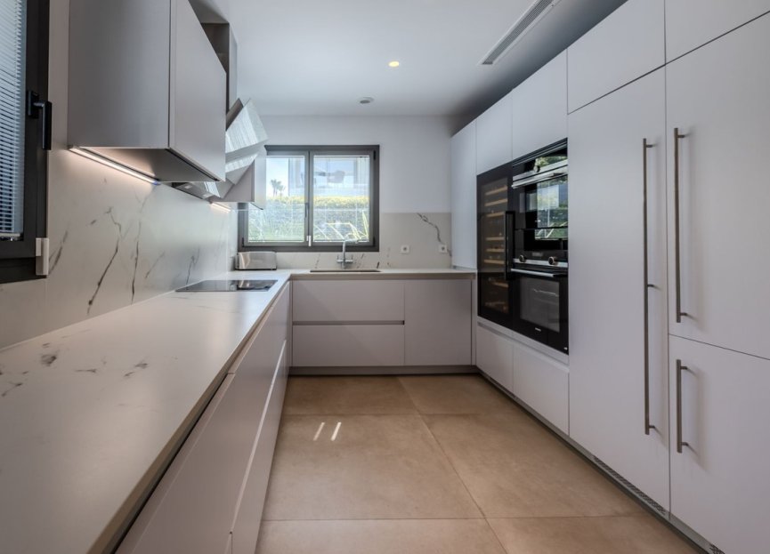 Resale - House - Detached Villa - Marbella - Puerto Banús