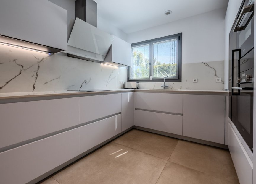 Resale - House - Detached Villa - Marbella - Puerto Banús