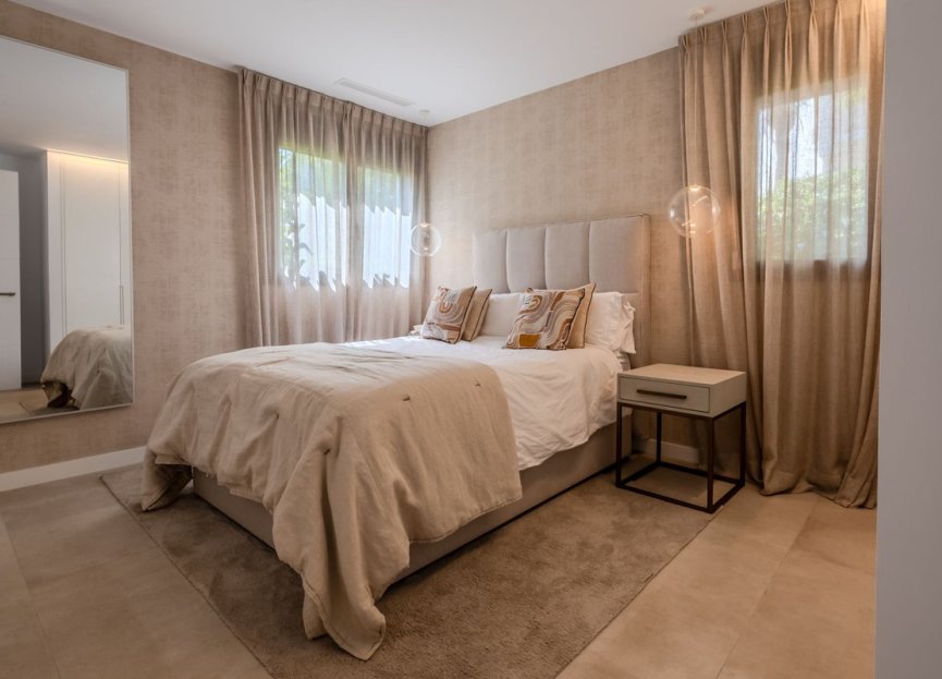 Resale - House - Detached Villa - Marbella - Puerto Banús