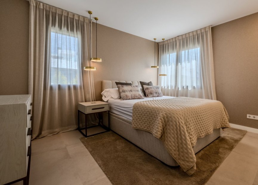 Resale - House - Detached Villa - Marbella - Puerto Banús