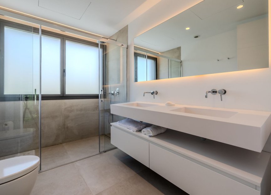 Resale - House - Detached Villa - Marbella - Puerto Banús