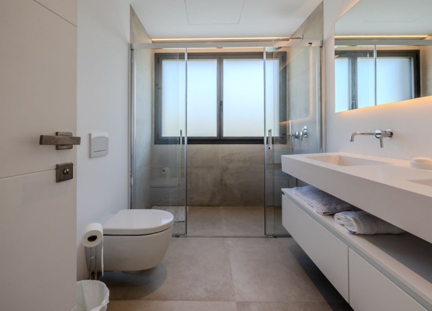 Resale - House - Detached Villa - Marbella - Puerto Banús