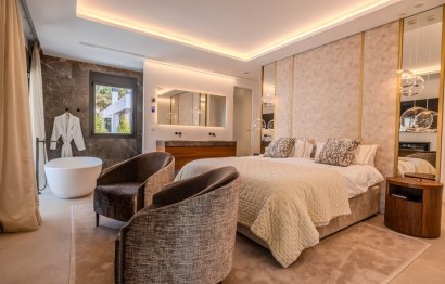 Resale - House - Detached Villa - Marbella - Puerto Banús