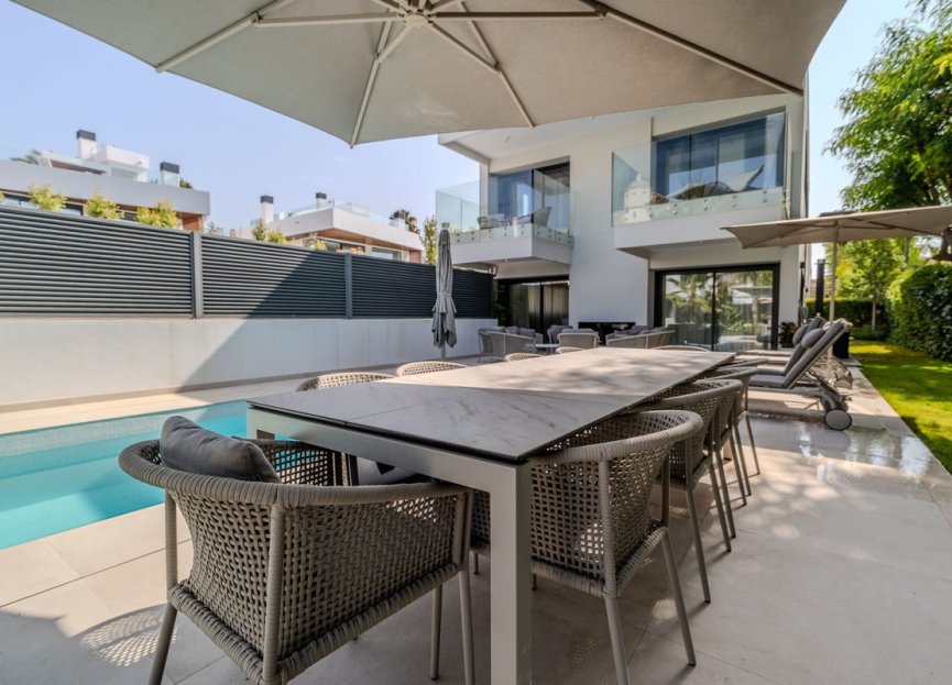 Resale - House - Detached Villa - Marbella - Puerto Banús