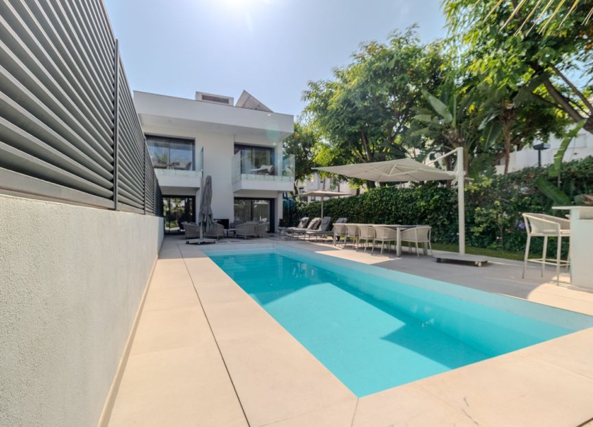 Resale - House - Detached Villa - Marbella - Puerto Banús