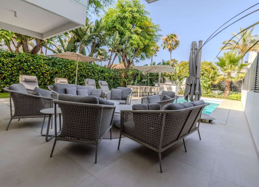 Resale - House - Detached Villa - Marbella - Puerto Banús