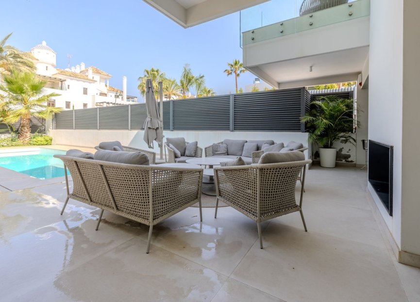 Resale - House - Detached Villa - Marbella - Puerto Banús