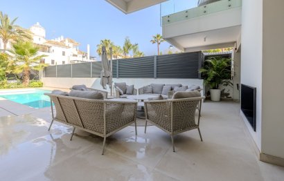 Resale - House - Detached Villa - Marbella - Puerto Banús