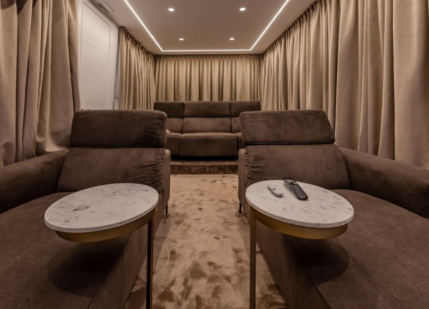 Resale - House - Detached Villa - Marbella - Puerto Banús