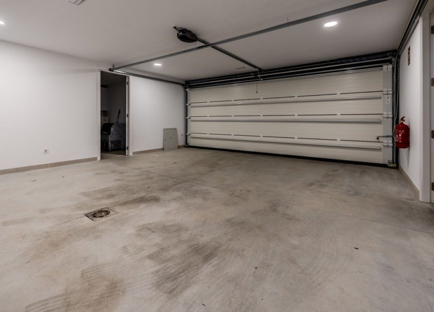 Resale - House - Detached Villa - Marbella - Puerto Banús