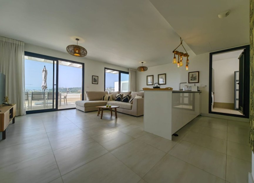 Resale - Apartment - Penthouse - Estepona - Estepona Centro