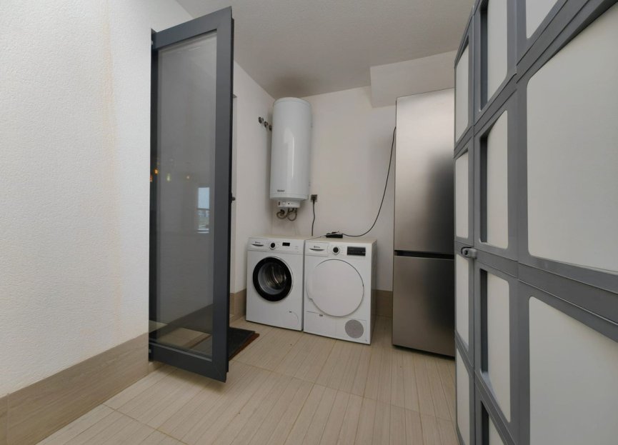 Resale - Apartment - Penthouse - Estepona - Estepona Centro