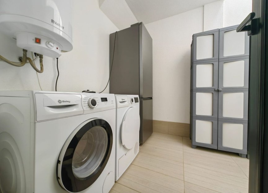 Resale - Apartment - Penthouse - Estepona - Estepona Centro