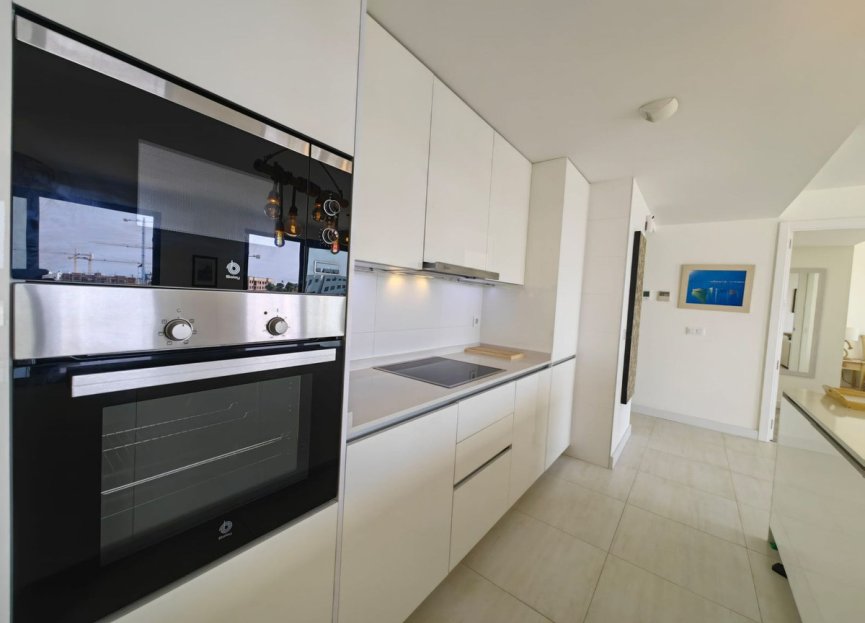 Resale - Apartment - Penthouse - Estepona - Estepona Centro