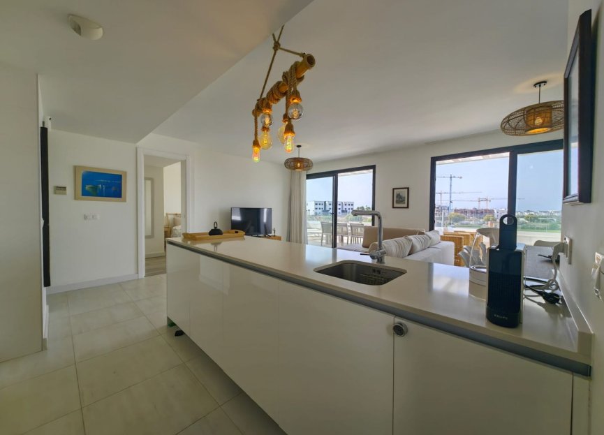 Resale - Apartment - Penthouse - Estepona - Estepona Centro