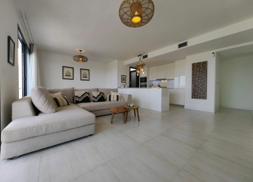 Resale - Apartment - Penthouse - Estepona - Estepona Centro