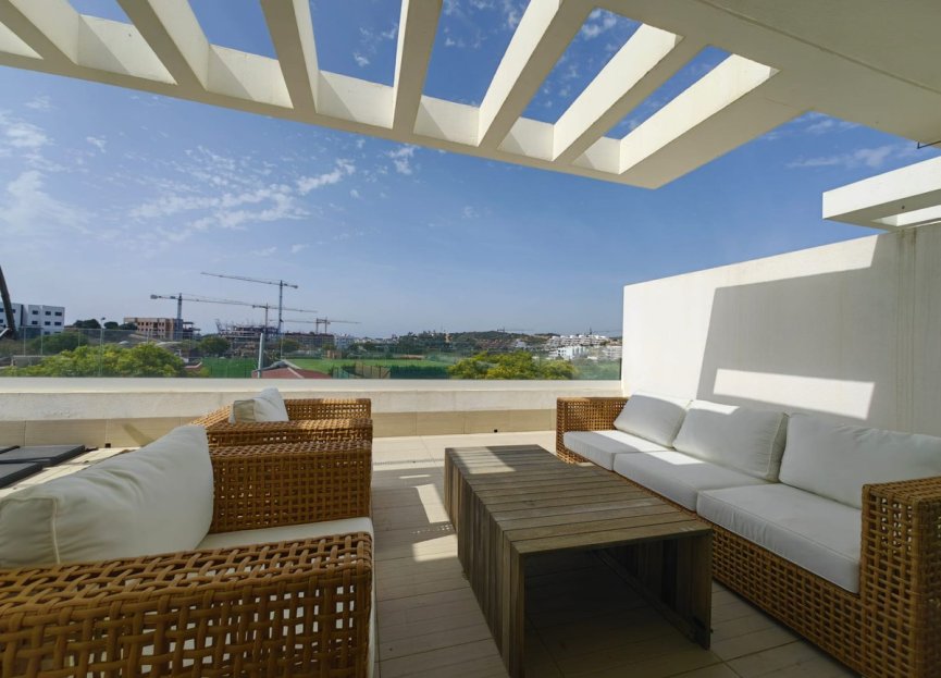 Resale - Apartment - Penthouse - Estepona - Estepona Centro