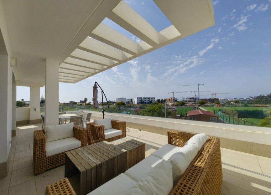 Resale - Apartment - Penthouse - Estepona - Estepona Centro