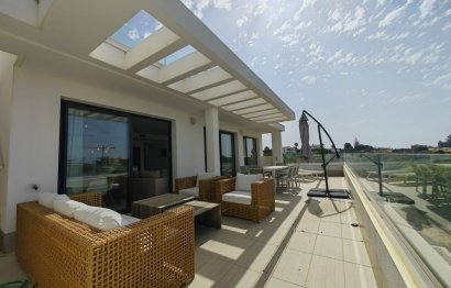 Resale - Apartment - Penthouse - Estepona - Estepona Centro