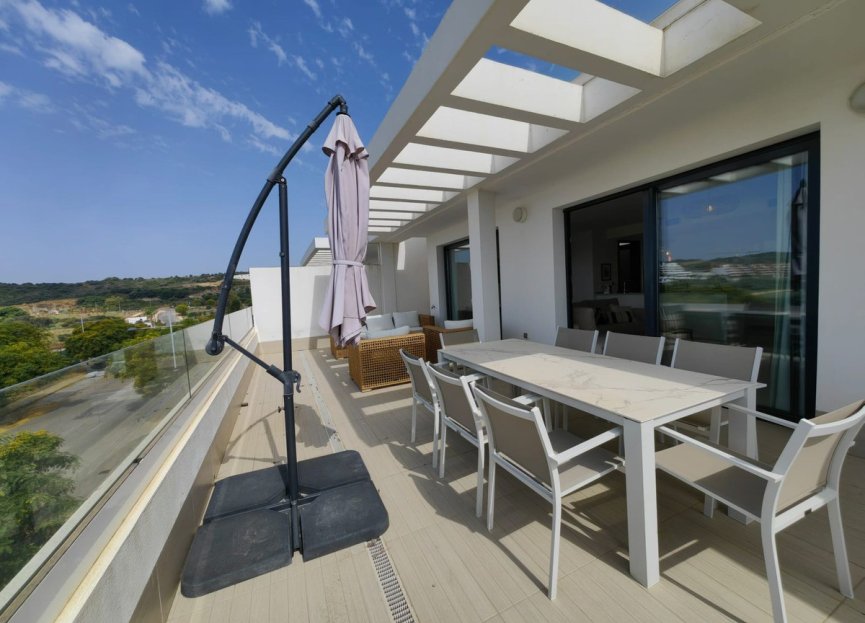 Resale - Apartment - Penthouse - Estepona - Estepona Centro